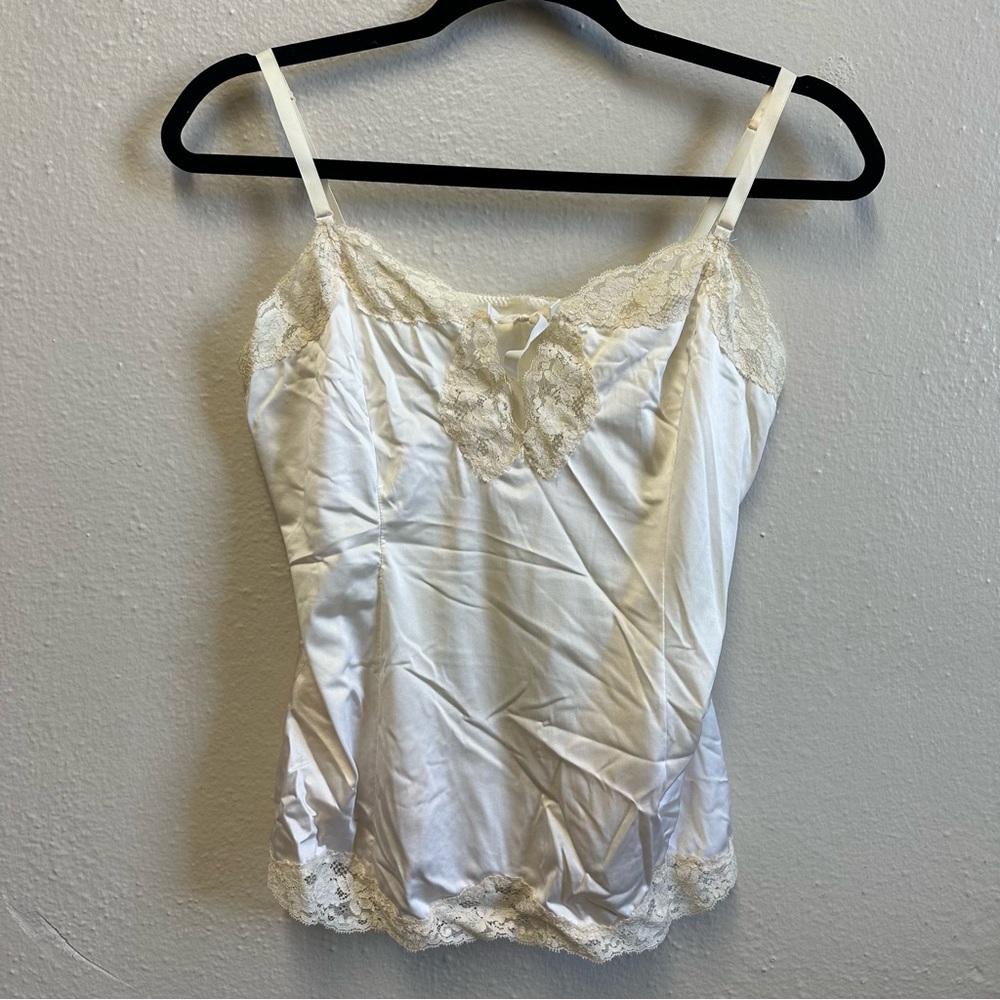 VTG Cream slip camisole lace trim keyhole bow retro 90s Y2K